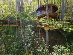 The Mēos - Earthy Treehouse & Suspended Platform - Image 4