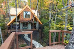 A-Frame Treehouse with Giant Treetop Net - The Carpentree