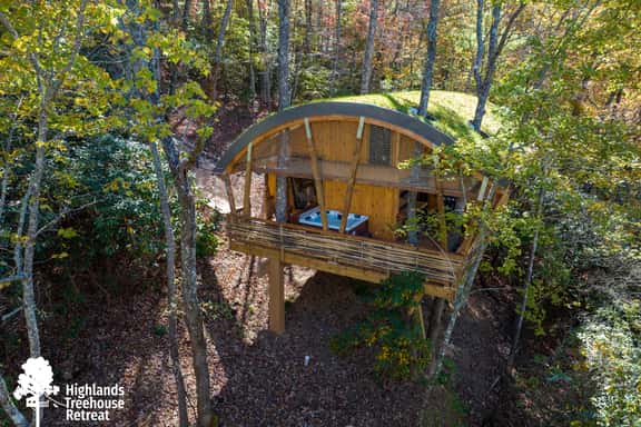 The Marsu - Nest-Shaped Cocoon Treehouse - Image 1