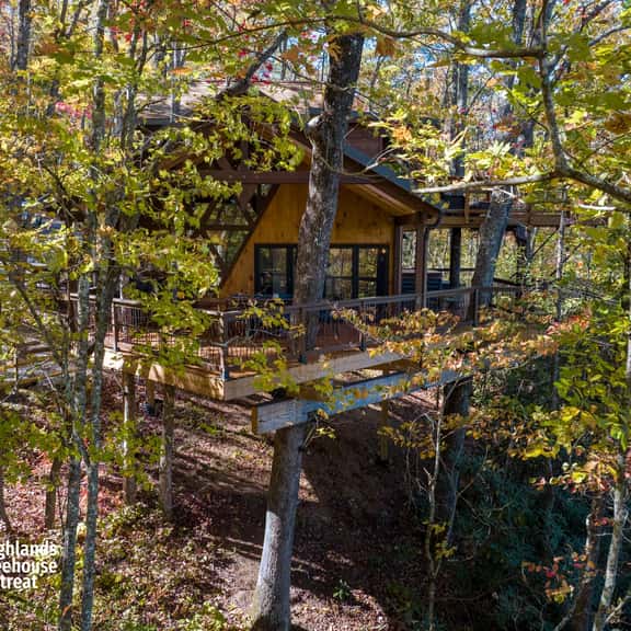 The Hylo - XL Treehouse on 7 Trees & Bridge - Image 1