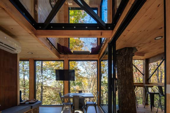 360° Glass Treehouse in the Canopy - The Cūbus